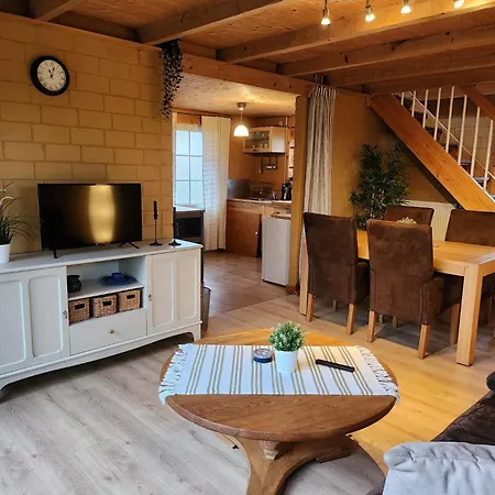 Holiday home Little Farm House, 25164